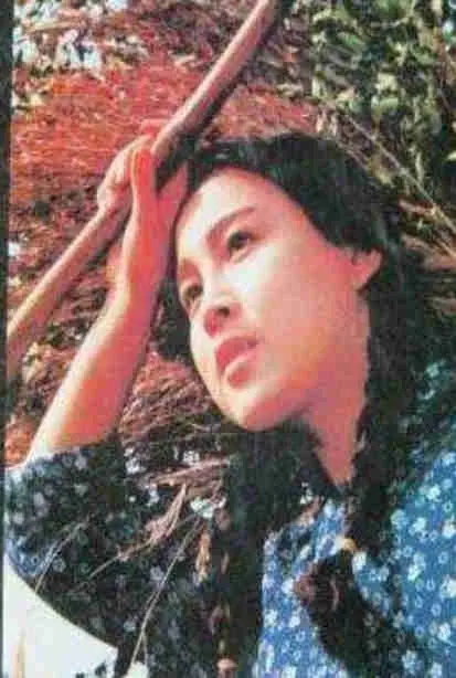 女郎漫游仙境